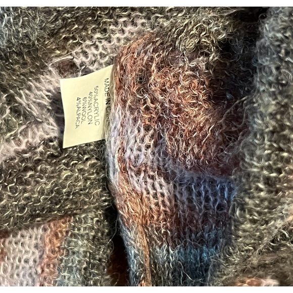 World Market Soft Lightweight Pullover Sweater, One Size For All - Picture 4 of 4